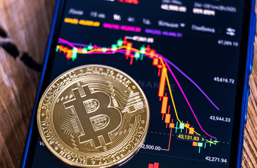 Will We See a Strong Bitcoin (BTC) Surge Before Halving? NuggetRush (NUGX) Emerges as the Best Meme Coin Investment